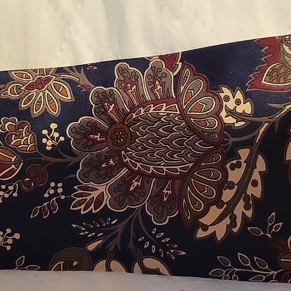 Men's Tie - Picture 2 of 6